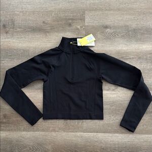 All in Motion Black Women's Athletic Crop Top Long Sleeve Ribbed Seamless